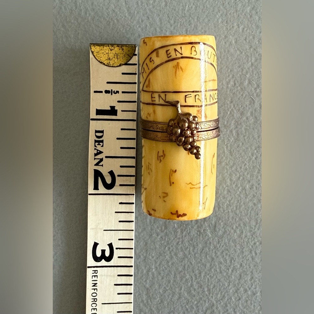 Limoges France Peint A La Main (Hand-painted) Wine Cork Porcelain Box w/Hinge - Picture 4 of 9